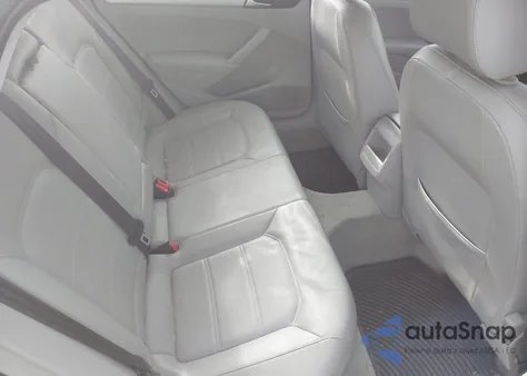 2012 Volkswagen Passat 2.0L Tdi Se z USA, uszkodzony, nr VIN 1VWBN7A39CC093273